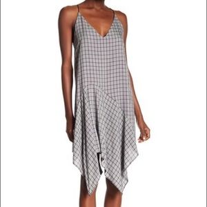 NSR Alyson Sharkbite Hem Shift Dress!